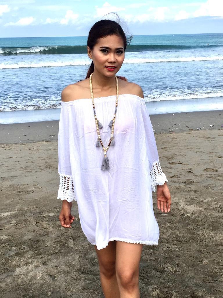TOP SABRINA CROCHET White and Black - Lemongrass Bali Boutique