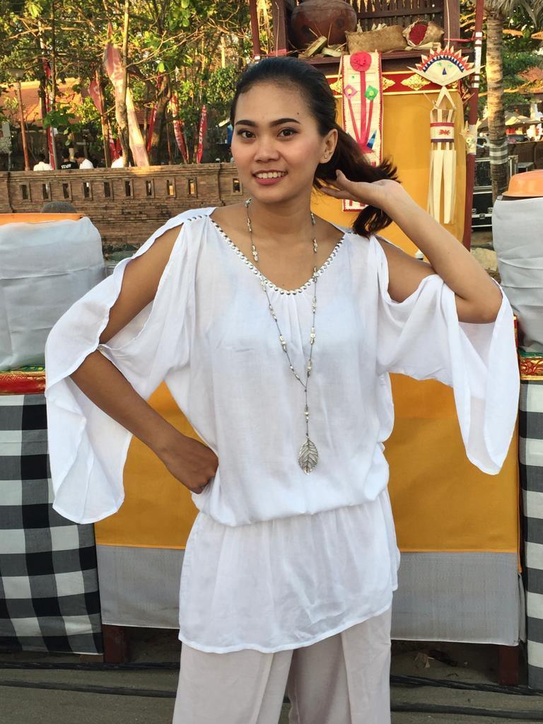 TOP SOLA White and Black - Lemongrass Bali Boutique